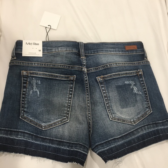 Shorts, Medium - Picture 4 of 6